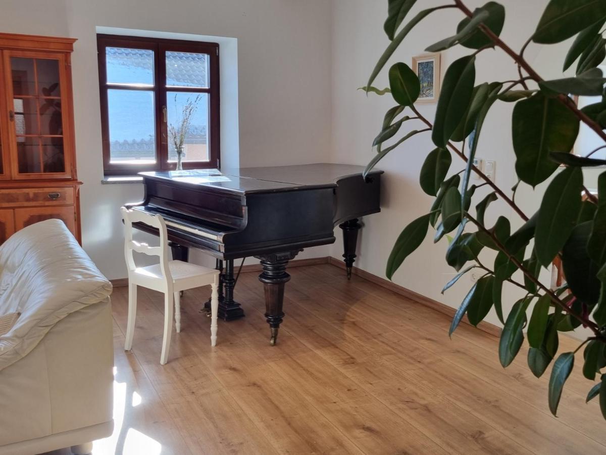 Ferienwohnung Kreuzberg Фрайунг Екстериор снимка